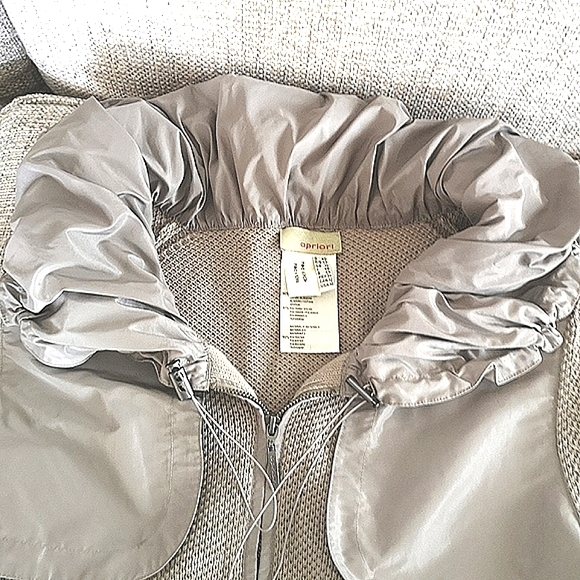 Coat - Picture 5 of 9